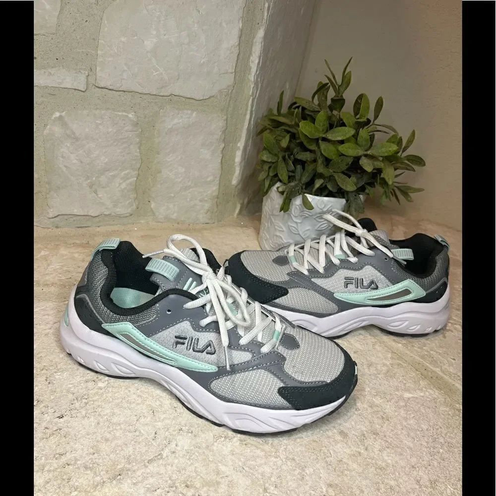 Fila Recollectors sneakers sz 8